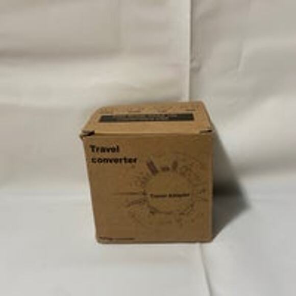 Voltage converter travel adapter - Picture 6 of 6